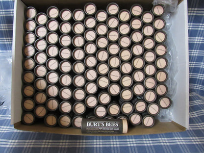 Burt'S Bees Honeysuckle Tinted Lip Balm New (SUPER RARE Buy 2 Get 3) FREE SHIP.