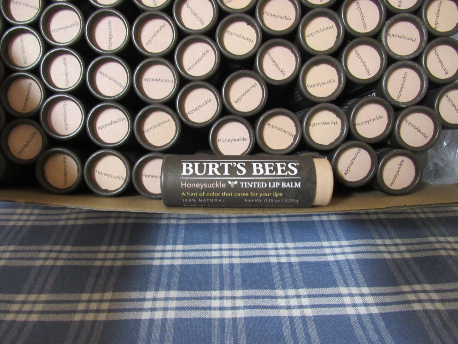 Burt'S Bees Honeysuckle Tinted Lip Balm New (SUPER RARE Buy 2 Get 3) FREE SHIP.