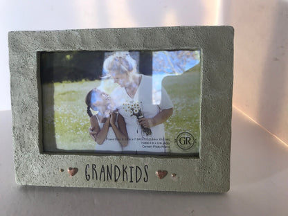 “Grandkids” Tan Color Cement Picture Frame W/Copper Hearts for 4”X6” Pic. NIB
