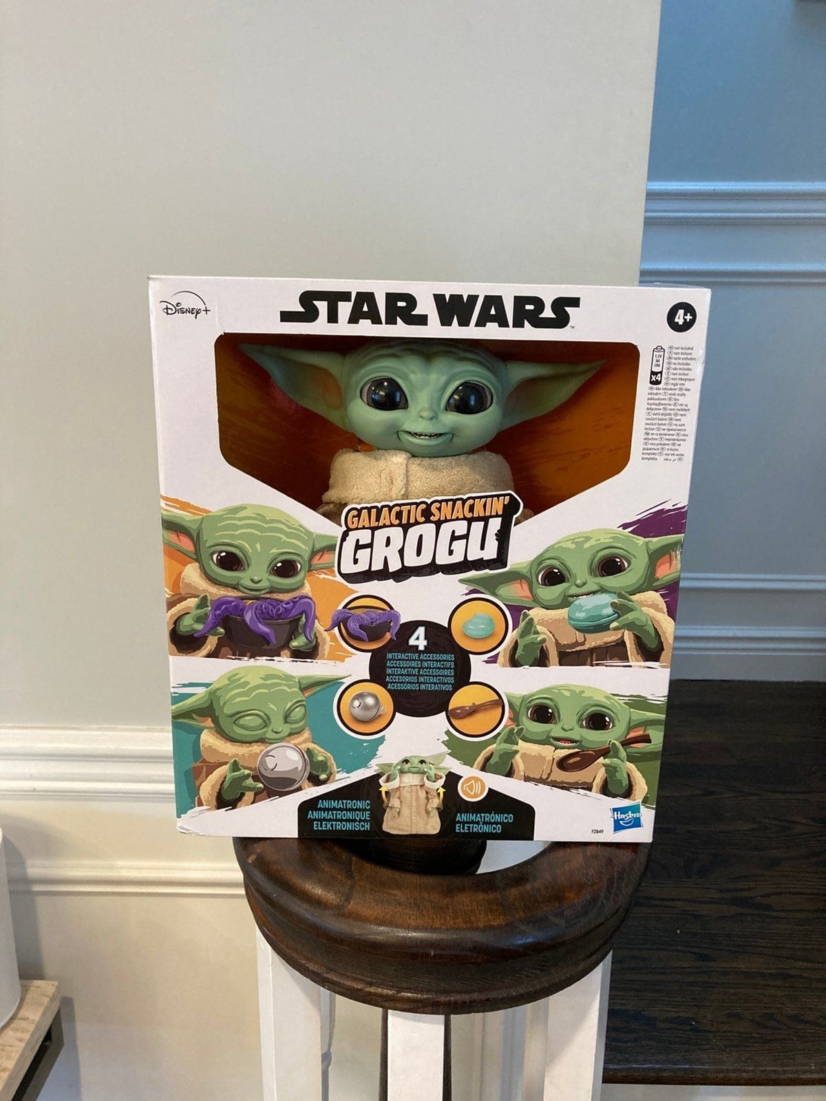Star Wars snackin grogu