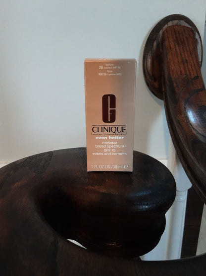 NIB Clinique Even Better Broad Spectrum SPF 15 Evens & Corrects WN 56 Cashew