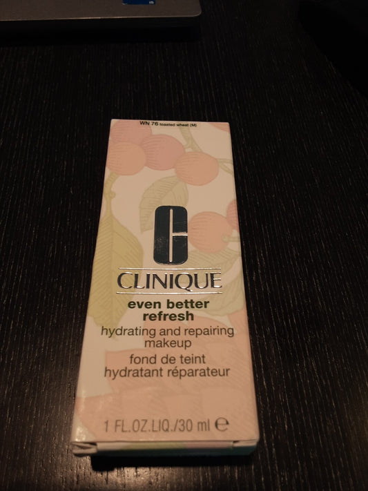 CLINIQUE Even Better Refresh MAKEUP Toasted Wheat WN 76 NEW in BOX Hydrating