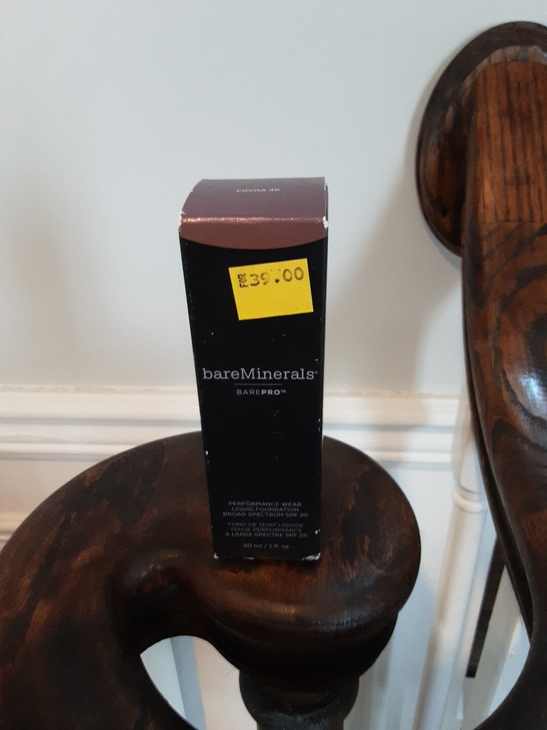 NIB bareMinerals Barepro Performance Wear Liquid Foundation SPF20 Cocoa 30